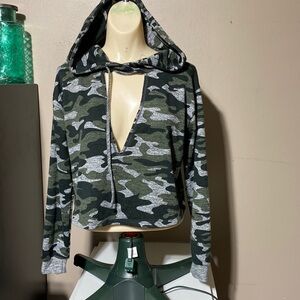 Win win camo hoodie top​​​​